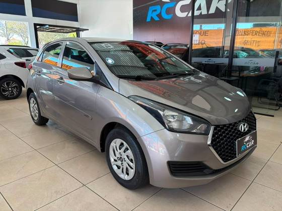 HYUNDAI HB20 1.0 UNIQUE 12V FLEX 4P MANUAL HYUNDAI HB20 1.0 UNIQUE 12V FLEX 4P MANUAL